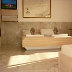 R1 Rolleder Apartman-haz 3* Siklos