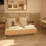 Guest house R1 Rolleder Apartman-haz
