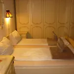 Guest house R1 Rolleder Apartman-haz Siklos