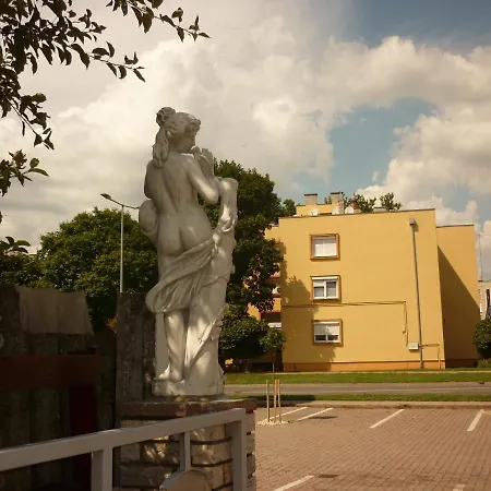 R1 Rolléder Apartman-ház Pensión 3*