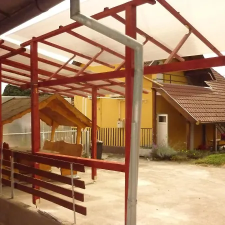 R1 Rolleder Apartman-haz Siklós