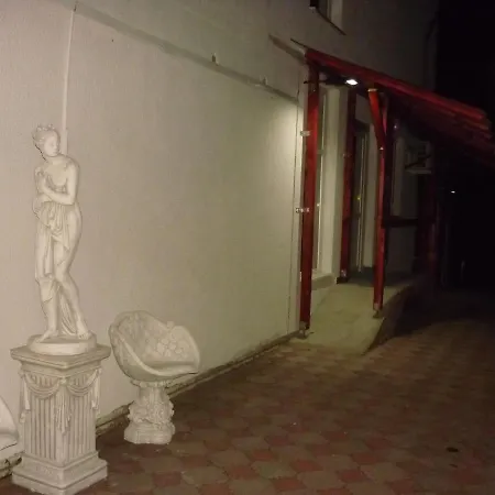 R1 Rolleder Apartman-haz Penzion *