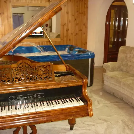 R1 Rolleder Apartman-haz Penzion *