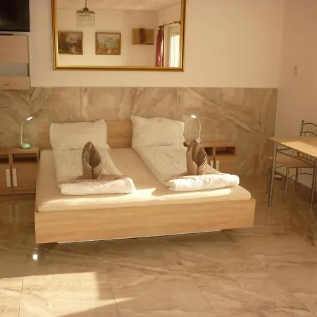 Pensión R1 Rolléder Apartman-ház