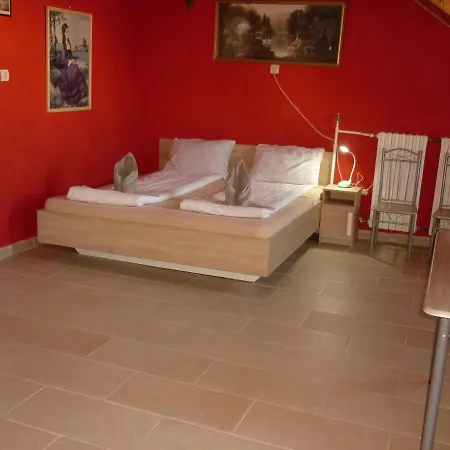 Pensión R1 Rolléder Apartman-ház Siklós