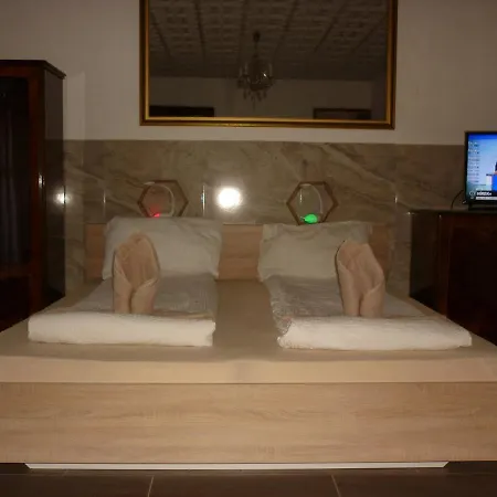 Penzion R1 Rolleder Apartman-haz *