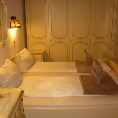 Pensión R1 Rolléder Apartman-ház Siklós