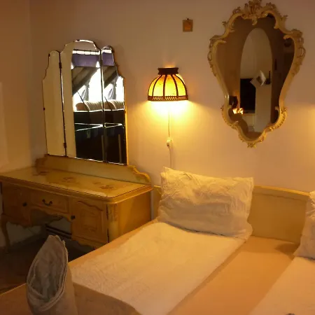 R1 Rolleder Apartman-haz Penzion *