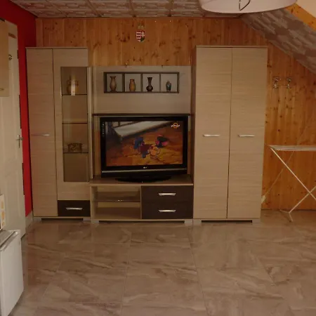 R1 Rolléder Apartman-ház
