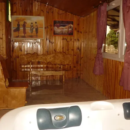 R1 Rolléder Apartman-ház 3*