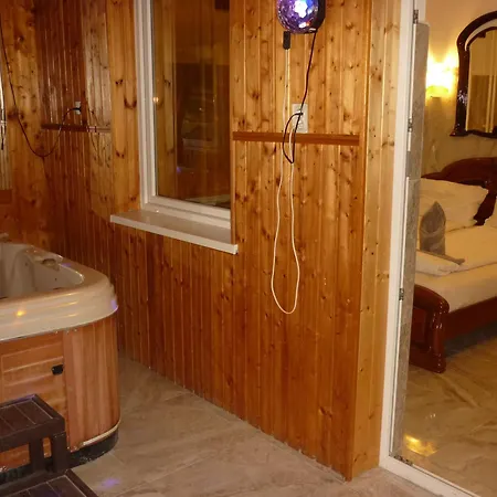Pensión R1 Rolléder Apartman-ház