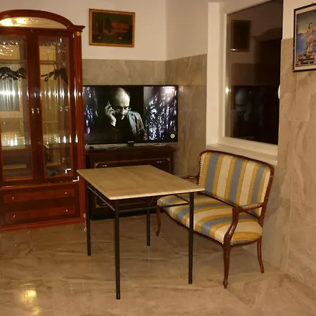 Penzion R1 Rolleder Apartman-haz Siklós