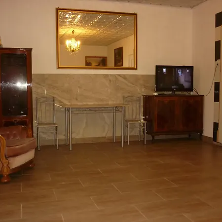 Vendégház R1 Rolléder Apartman-ház *