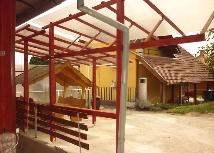 R1 Rolleder Apartman-haz Siklós