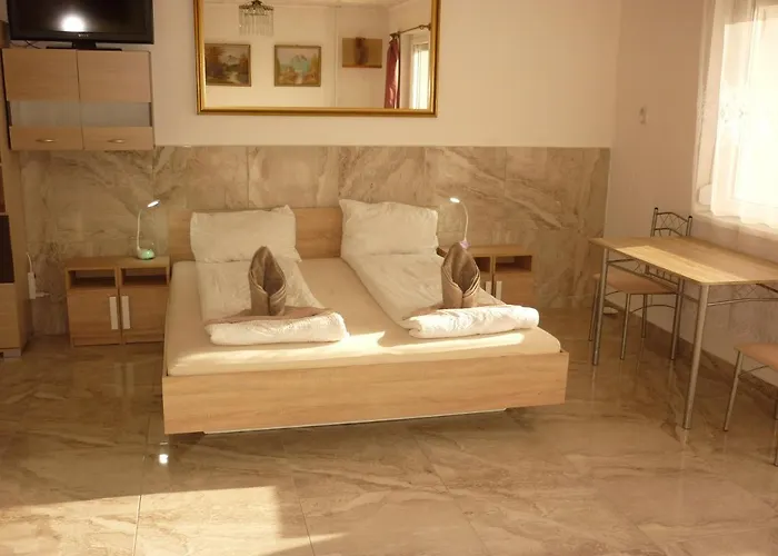 Πανσιόν R1 Rolleder Apartman-haz