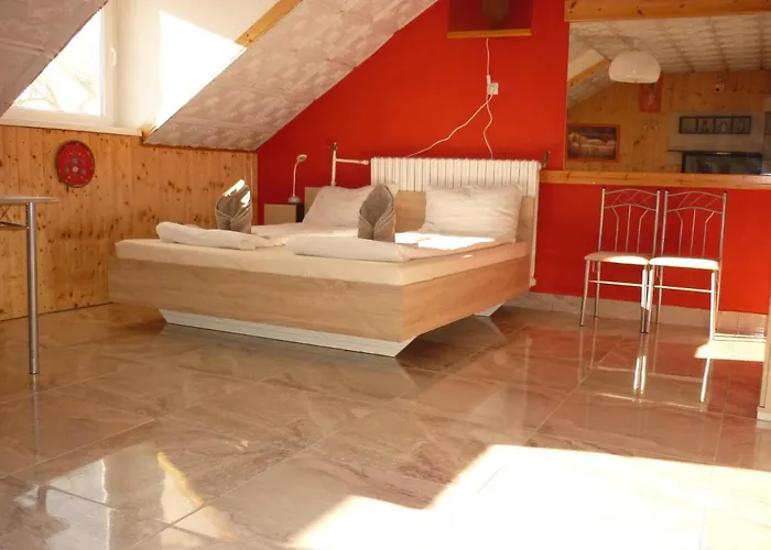 R1 Rolleder Apartman-haz