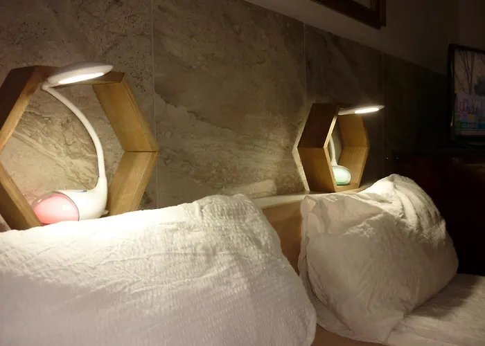 R1 Rolleder Apartman-haz 3* Siklós
