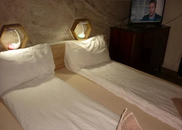 R1 Rolleder Apartman-haz