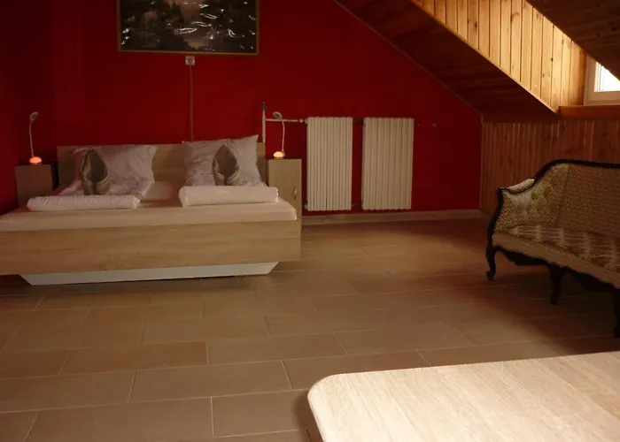 R1 Rolleder Apartman-haz