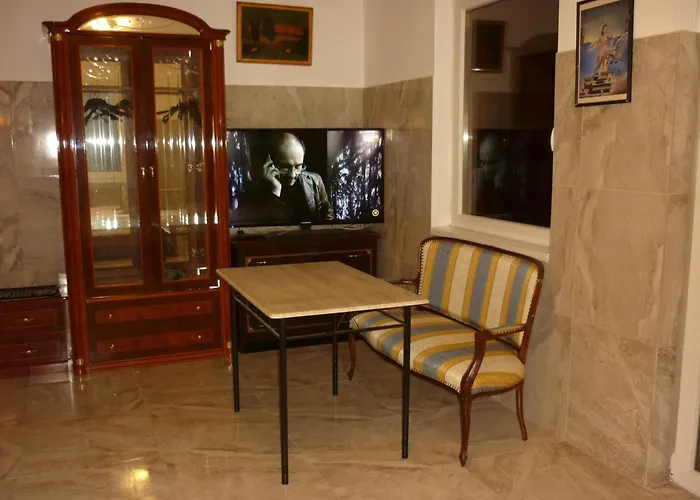Πανσιόν R1 Rolleder Apartman-haz Siklós