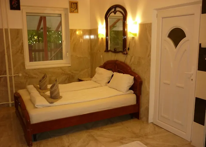 R1 Rolleder Apartman-haz 3*
