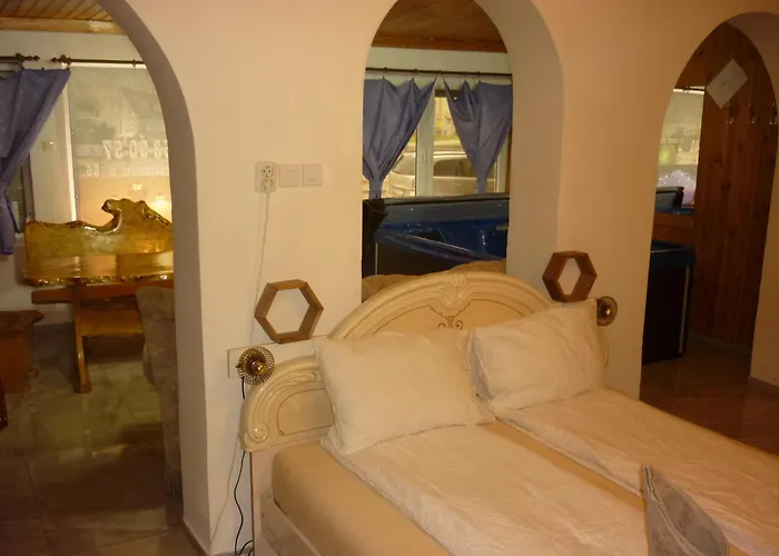 R1 Rolleder Apartman-haz
